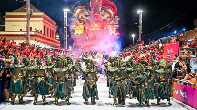 Gualeguaychú: casi 18.000 asistentes disfrutaron de la segunda noche del Carnaval del País Gualeguaychú: casi 18.000 asistentes disfrutaron de la segunda noche del Carnaval del País
