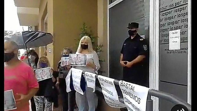 Afiliados del Iosper reclaman por mejores prestaciones de salud