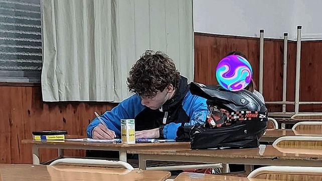 Objetivo. Se aspira a que la lengua aporte vocabulario preciso y la matemática, métodos de resolución. Objetivo. Se aspira a que la lengua aporte vocabulario preciso y la matemática, métodos de resolución.