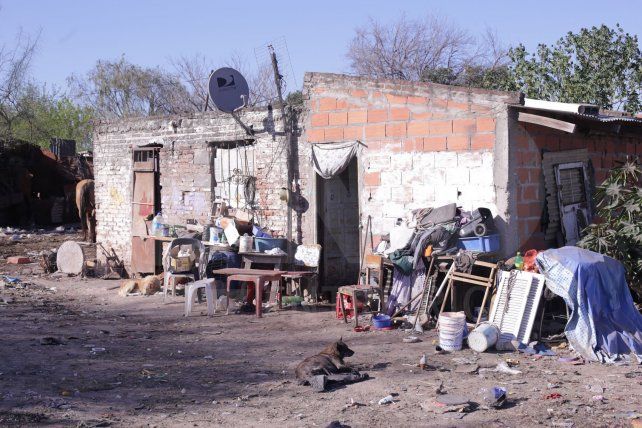 Vecinos de Antártida Argentina, al borde de la barranca y la postergación crónica