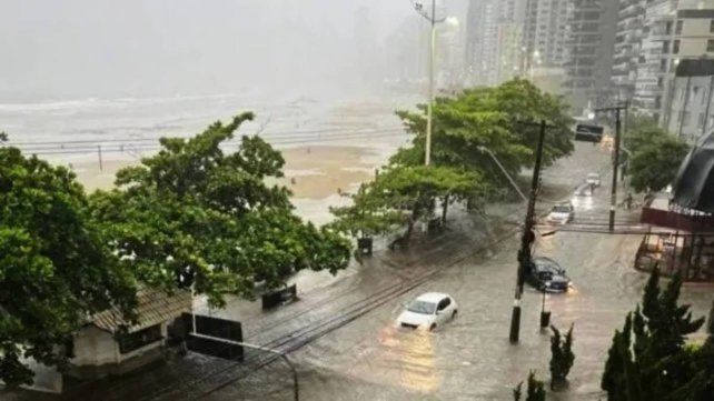 Inundaciones en el sur de Brasil: declaran estado de emergencia en Florianópolis y Camboriú Inundaciones en el sur de Brasil: declaran estado de emergencia en Florianópolis y Camboriú