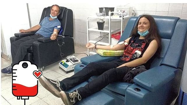 Donar sangre. Un gesto que Eduardo Altinger compartió con su hija Julieta.