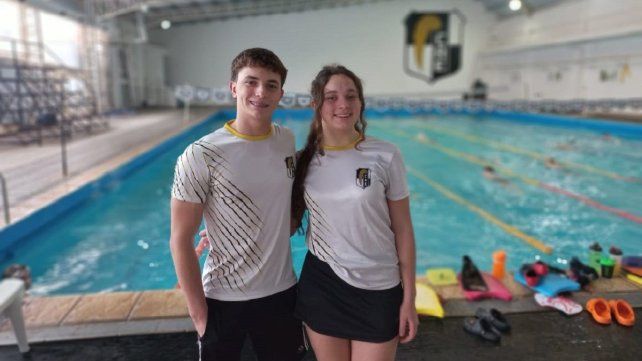 Lorenzo y Bianca, ambos de Estudiantes, nadarán por primera vez en el mar. Lorenzo y Bianca, ambos de Estudiantes, nadarán por primera vez en el mar.