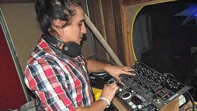 DJ Cana en sus inicios junto a Nippur Disco.