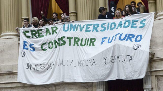 El Gobierno nacional otorgó un aumento del 7,5% a los docentes universitarios. El Gobierno nacional otorgó un aumento del 7,5% a los docentes universitarios.