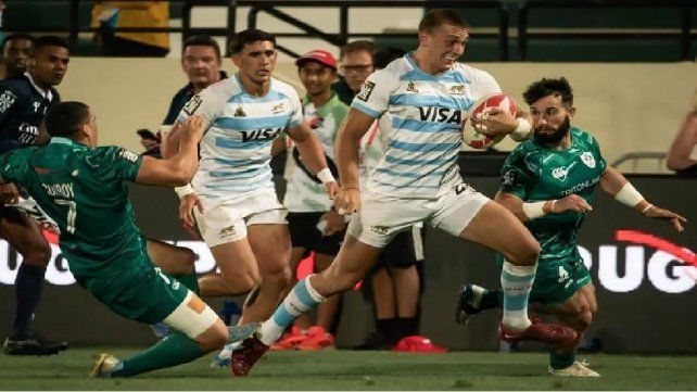 Los Pumas 7 se quedarán sin jugar la Copa del Mundo por decisión de la Federación Internacional de Rugby. Los Pumas 7 se quedarán sin jugar la Copa del Mundo por decisión de la Federación Internacional de Rugby.