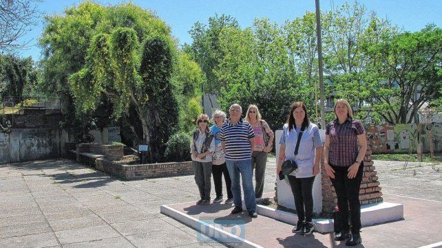Los integrantes de la Vecinal y las autoridades de la escuela Moreno realizan una labor mancomunada Los integrantes de la Vecinal y las autoridades de la escuela Moreno realizan una labor mancomunada