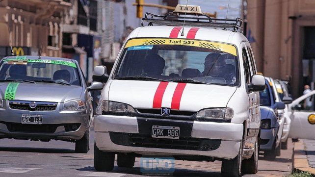 Taxis y remises registran mayor demanda.