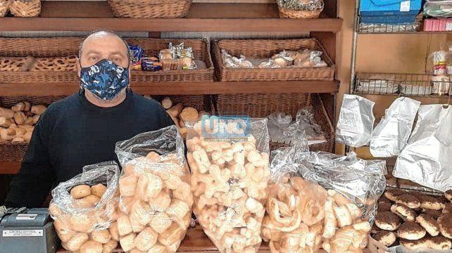 Día del panadero: Gabriel Toso, panadero de Paraná.