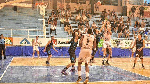 En Luis Butta, Echagüe cerró la seguidilla de cinco juegos en serie con una caída. En Luis Butta, Echagüe cerró la seguidilla de cinco juegos en serie con una caída.