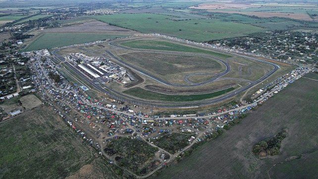 Paraná recibe al Turismo Carretera con una grilla de 50 pilotos. Paraná recibe al Turismo Carretera con una grilla de 50 pilotos.