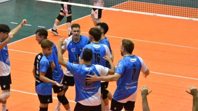 En Rowing saben que no son los candidatos, pero apuestan a dar la sorpresa. El primer partido será el sábado, a las 21, en el Parque Berduc. En Rowing saben que no son los candidatos, pero apuestan a dar la sorpresa. El primer partido será el sábado, a las 21, en el Parque Berduc.