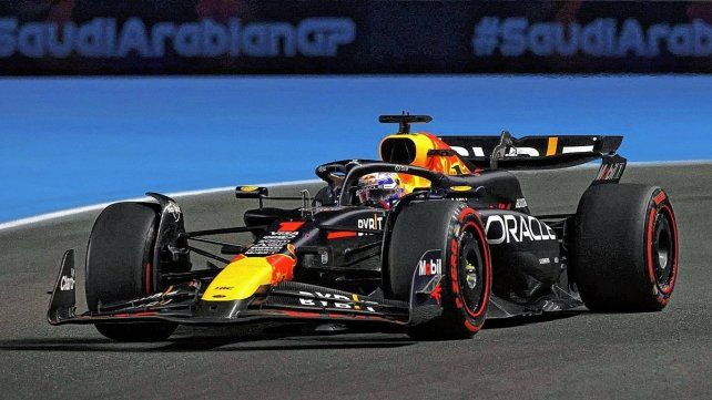 Max Verstappen con el uno en Arabia. Max Verstappen con el uno en Arabia.