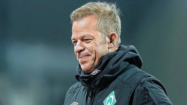 El entrenador del Werder Bremen renunció a su cargo.