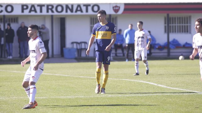 Luis Vázquez con la 9 de Boca en un partido de la división reserva disputado en el predio La Capillita. Luis Vázquez con la 9 de Boca en un partido de la división reserva disputado en el predio La Capillita. 