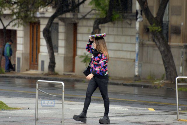 Este martes y miércoles se esperan lluvias y frío en la mayor parte de Entre Ríos.
