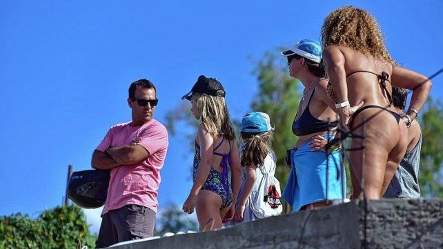 105 nadadores en la Maratón del Thompson