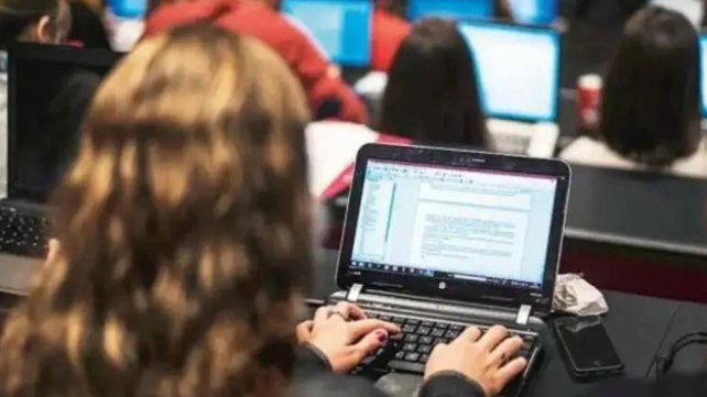 Creci&oacute; el acceso a Internet en los hogares y cay&oacute; en las instituciones