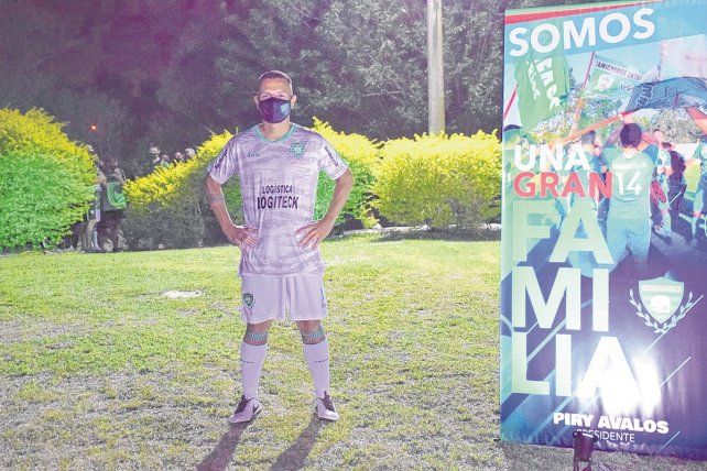 La pilcha que Camioneros lucirá en la LPF