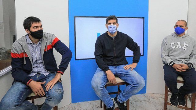 Los amigos: Zilli, Jaowroski y Hure van a jugar en Paracao, Estudiantes y Sionista,.