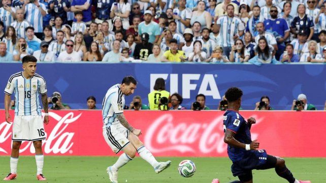 Argentina derrota a Cabo Verde con gol de Lionel Messi Argentina derrota a Cabo Verde con gol de Lionel Messi