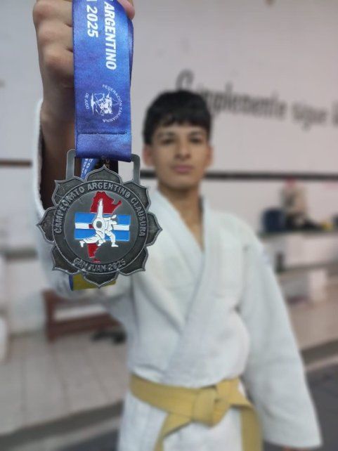 Judo: Gonzalo Martínez consiguió la medalle de plata en su debut nacional. Judo: Gonzalo Martínez consiguió la medalle de plata en su debut nacional.