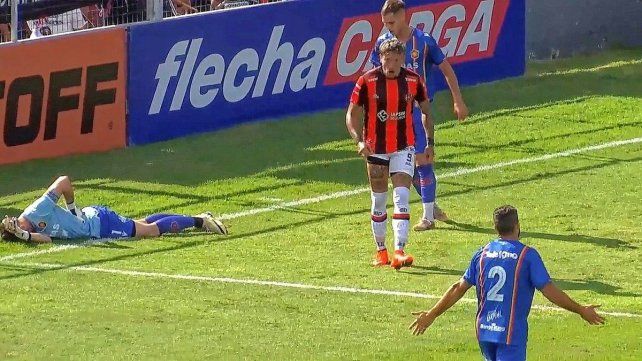 Patronato se impuso 2-0 a Colegiales en el Grella. Patronato se impuso 2-0 a Colegiales en el Grella.