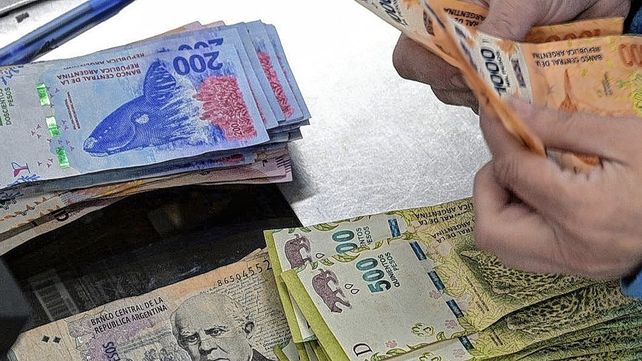 Crece la solicitud de préstamos comer o pagar deudas