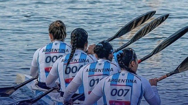 Magdalena Garro y un nuevo logro junto a sus compañeras. Magdalena Garro y un nuevo logro junto a sus compañeras.