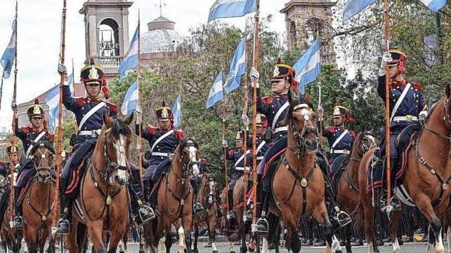 Concepción del Uruguay homenajeará a Urquiza con un gran desfile de Granaderos y Patricios. Concepción del Uruguay homenajeará a Urquiza con un gran desfile de Granaderos y Patricios.