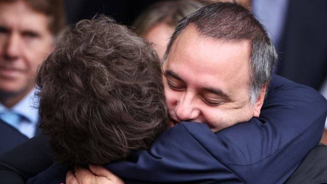 Manuel Adorni también hipotecó su departamento en Parque Chacabuco Manuel Adorni también hipotecó su departamento en Parque Chacabuco