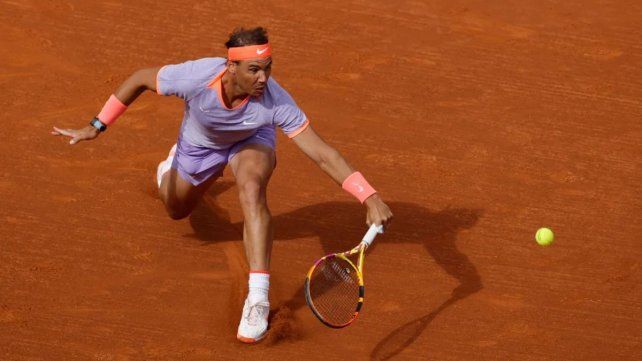 Rafael Nadal le está poniendo fin a su exitosa carrera como tenista profesional. Rafael Nadal le está poniendo fin a su exitosa carrera como tenista profesional.