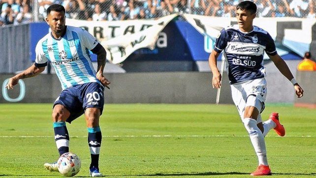 Racing y Gimnasia juegan en el Cilindro de Avellaneda.