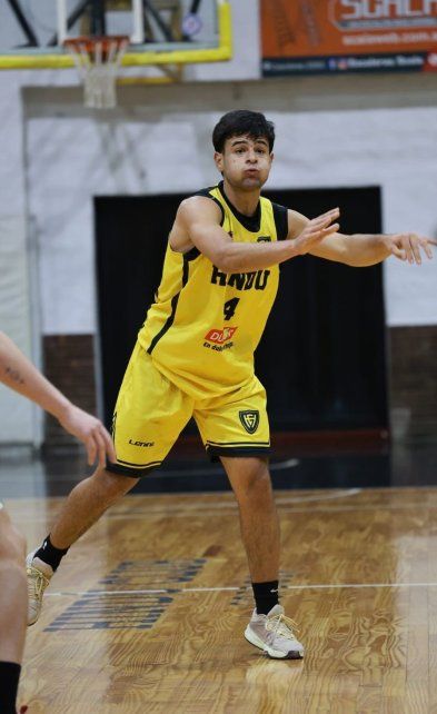 Jerónimo González, de Paraná a Hindú de Córdoba. Jerónimo González, de Paraná a Hindú de Córdoba.
