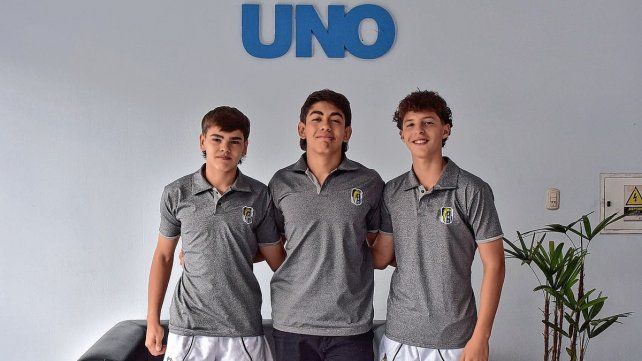 La M15 de Estudiantes: Juan Ignacio, Ernesto y Emilio. La M15 de Estudiantes: Juan Ignacio, Ernesto y Emilio.