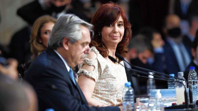 La desdolarización de las tarifas, las medidas contra la inflación y la elevación del piso de ganancias fueron ejes del discurso de Alberto Fernández en lo económico.