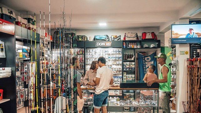 Se venden más insumos para pescar en esta época Se venden más insumos para pescar en esta época