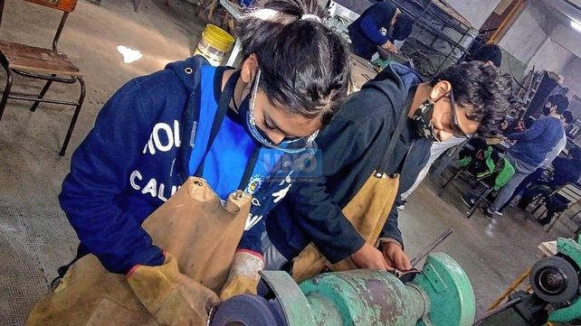 Las escuelas técnicas ampliaron su horario y cobran mayor ritmo los talleres. Las escuelas técnicas ampliaron su horario y cobran mayor ritmo los talleres.