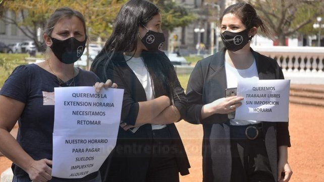 De la convocatoria participaron comerciantes del centro y también empleados y empleadas.