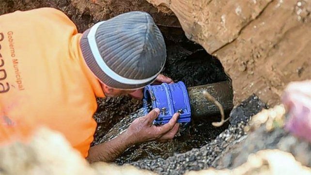 Restringen el servicio de agua en un sector de Paraná