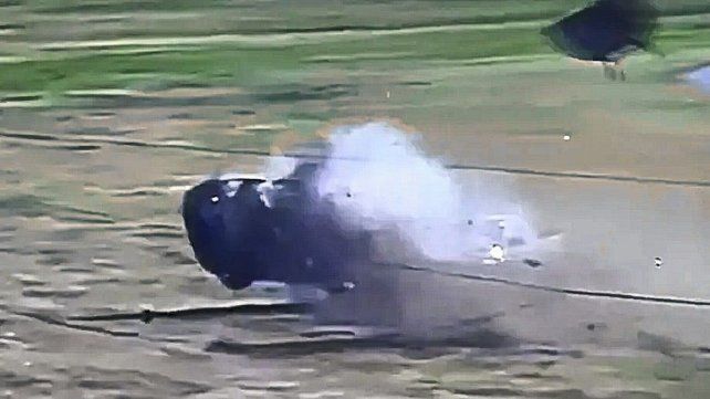 Agustín Martínez, hijo del Gurí, destrozó su camioneta en un impactante accidente. Agustín Martínez, hijo del Gurí, destrozó su camioneta en un impactante accidente.