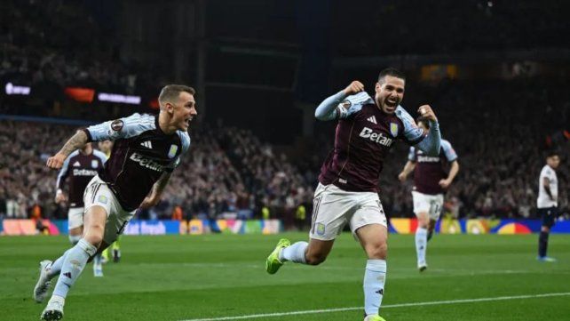 Emiliano Buendía marcó el segundo gol del Aston Villa, que se ilusiona con levantar el trofeo. Emiliano Buendía marcó el segundo gol del Aston Villa, que se ilusiona con levantar el trofeo.
