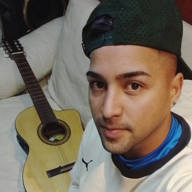 Fernando Martín Espíndola, de 29 años, asesinado a balazos en Magallanes y Uruguay. Fernando Martín Espíndola, de 29 años, asesinado a balazos en Magallanes y Uruguay.