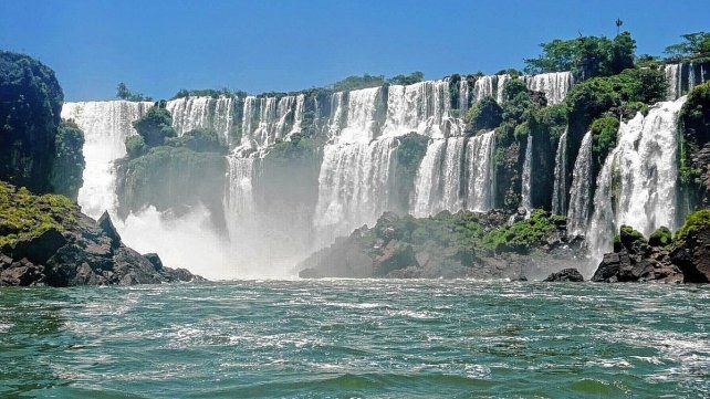 A nivel pa&iacute;s se aguarda un intenso movimiento tur&iacute;stico para Semana Santa. Las Cataratas del Iguaz&uacute;, en Misiones, se pueden visitar y disfrutar todo el a&ntilde;o.