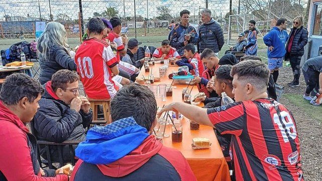 Reunión entre todos los jugadores del campeonato. Reunión entre todos los jugadores del campeonato.