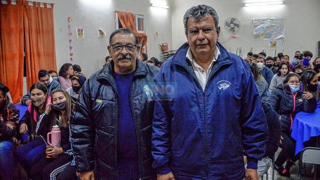 Los veteranos Jorge Benítez y Pedro Antivero comparten sus experiencias en escuelas de todos los niveles.