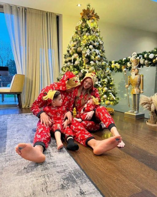 El Cuti Romero se encuentra en Inglaterra junto a su familia. El Cuti Romero se encuentra en Inglaterra junto a su familia.