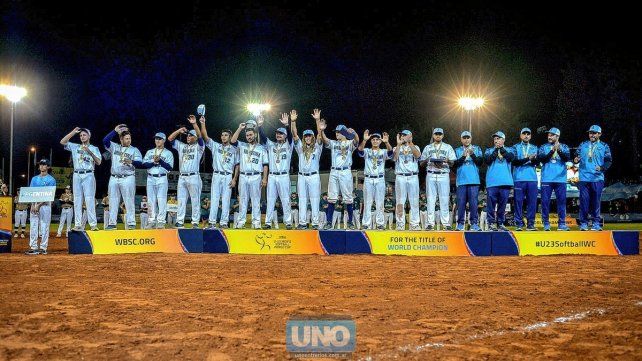 Argentina se quedó con la medalla de bronce tras vencer a México 10 entradas a 1.