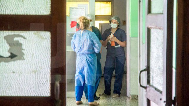 El Ministerio de Salud efectivizó las nuevas categorías y beneficia a más de 9 mil trabajadores. El Ministerio de Salud efectivizó las nuevas categorías y beneficia a más de 9 mil trabajadores.