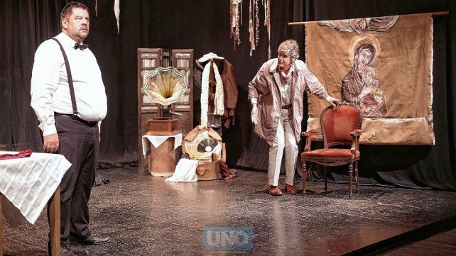 Pablo Franco y Augusto Carballal interpretan al malevo y el fotógrafo